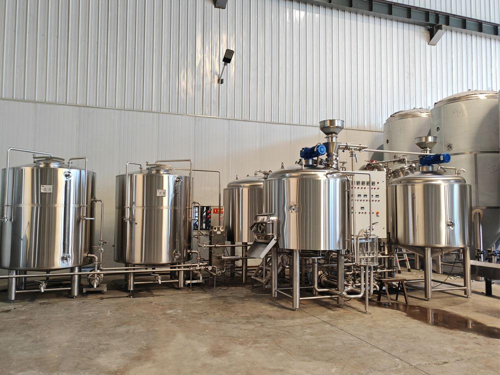 <b>1000L 3 Vessel Brewery in Ghana</b>
